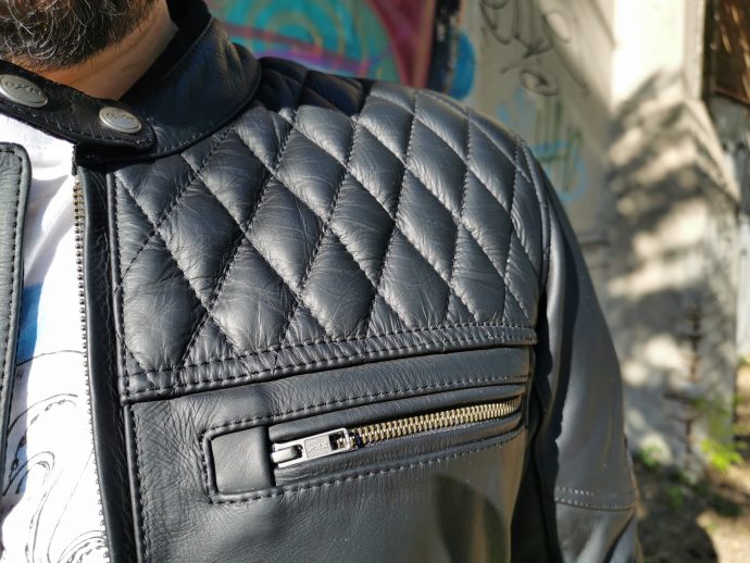 poche poitrine sur blouson DXR Blacksmith