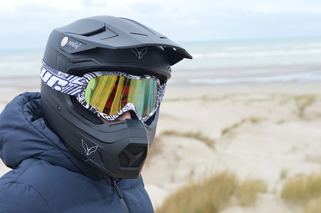 ¡El casco off-road ProV Eagle se lleva con gafas! 