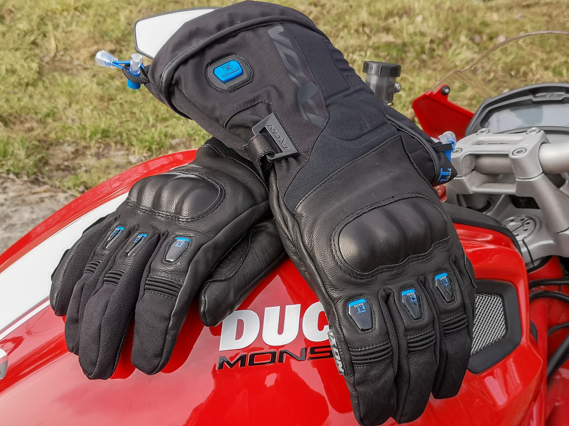 Gants chauffants Ixon - Découvrez nos gants pour moto chauffant