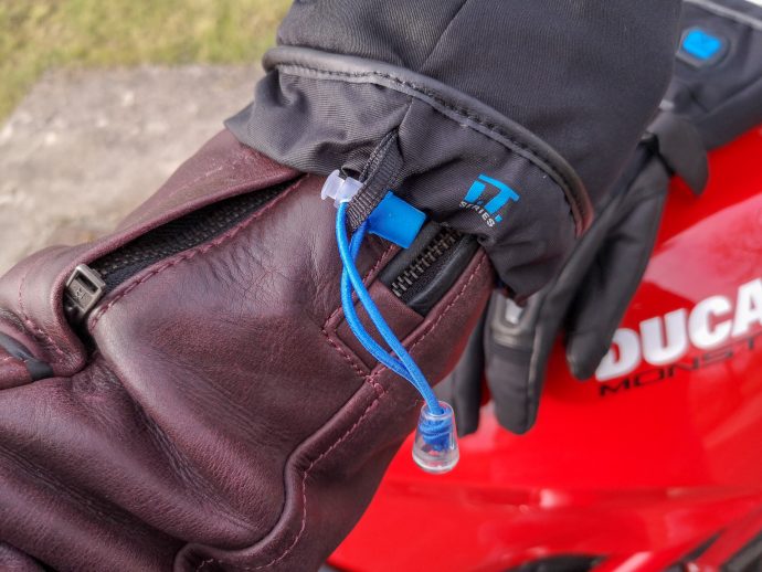 Trois gants chauffants à l'essai chez Ixon, Five et Klan-E - Actu Moto