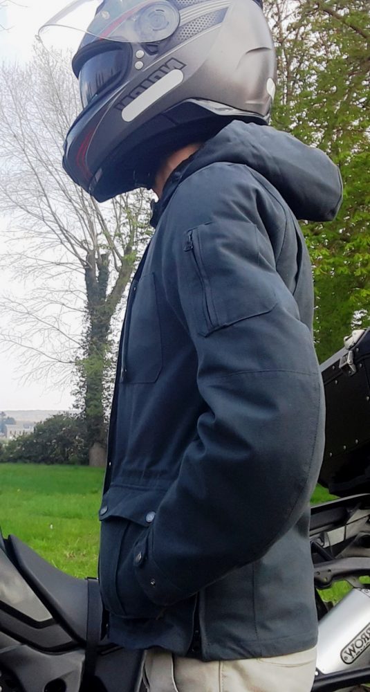 capuche amovible sur la veste Bering Commander