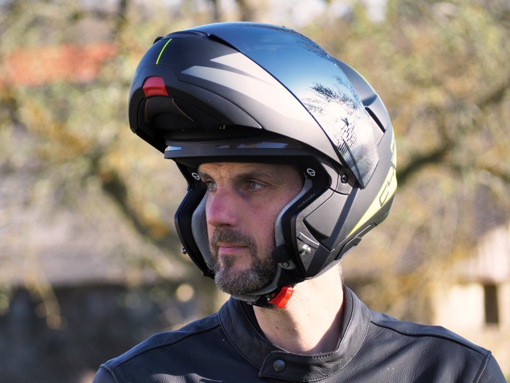 essai_casque_schuberth_c4_pro_ouvert