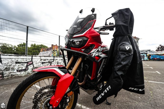 africa twin et blouson rev'it quantum 2 H2O