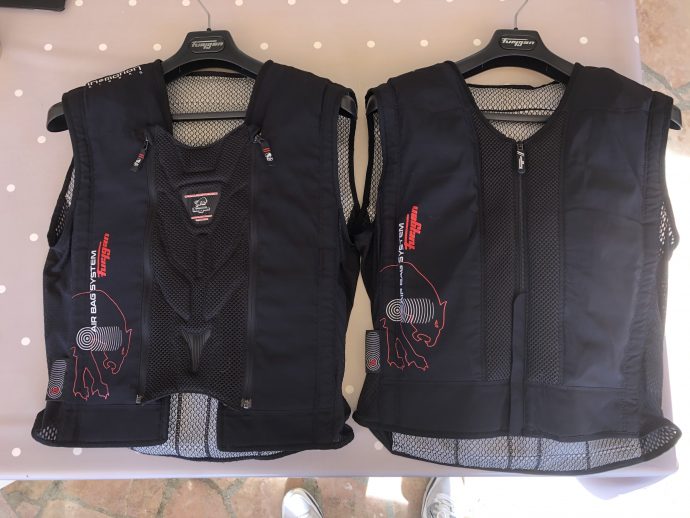 ancienne et nouvelle version du gilet Fury Air bag system de Furygan