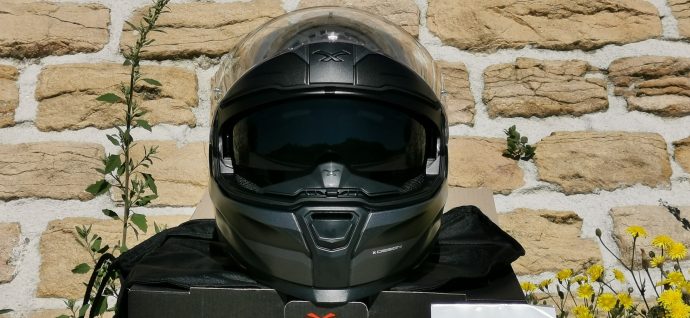 face avant sobre du casque intégral Nexx SX.100R