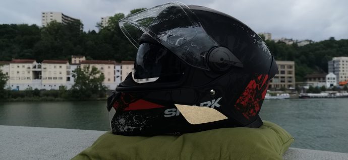 casque intégral shark skwal 2 avec écran solaire baissé 