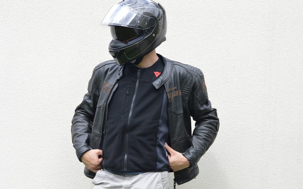 Gilet airbag Smart Jacket : la veste Dainese est-elle vraiment SMART ?