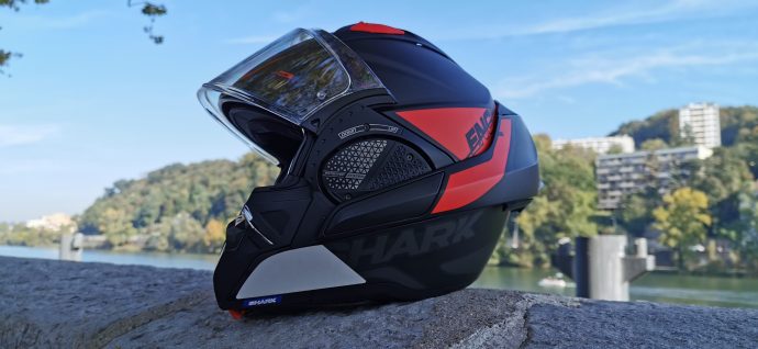 le casque shark evo-gt aux lignes d'un jet moderne 