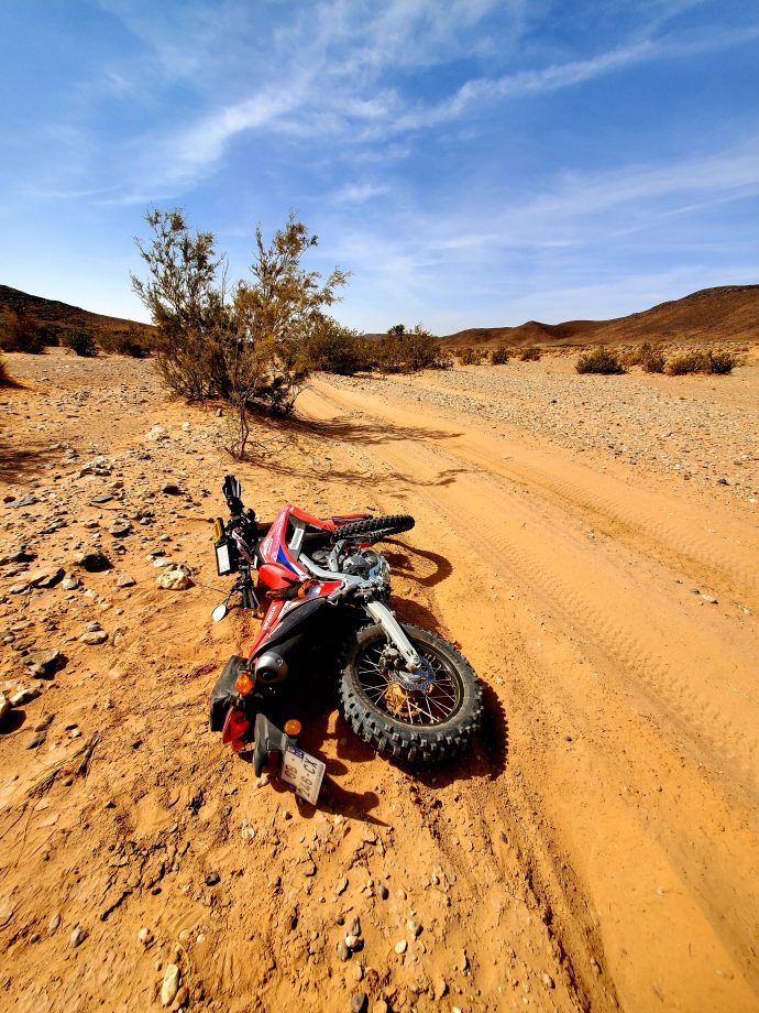 chute de moto au Trophée Roses des Sables 2021