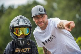 Choisir l'équipement cross des enfants