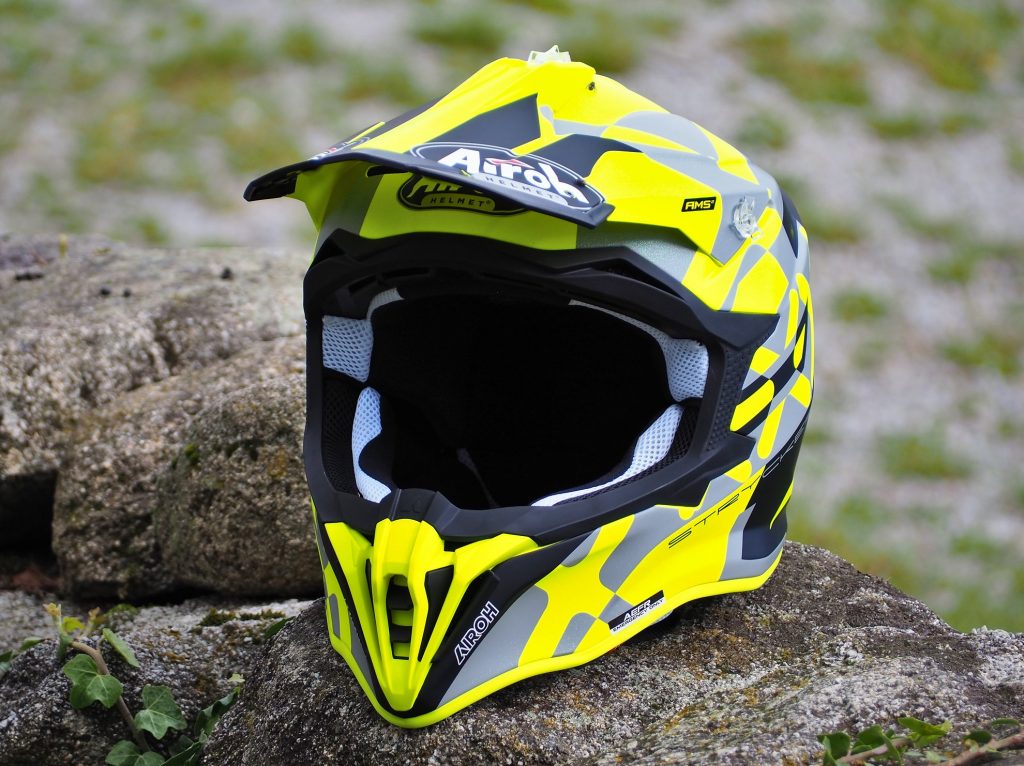 casque_airoh_strycker_mx_01