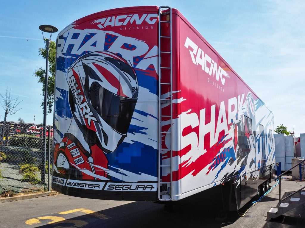 Motorhome del Shark Racing Service