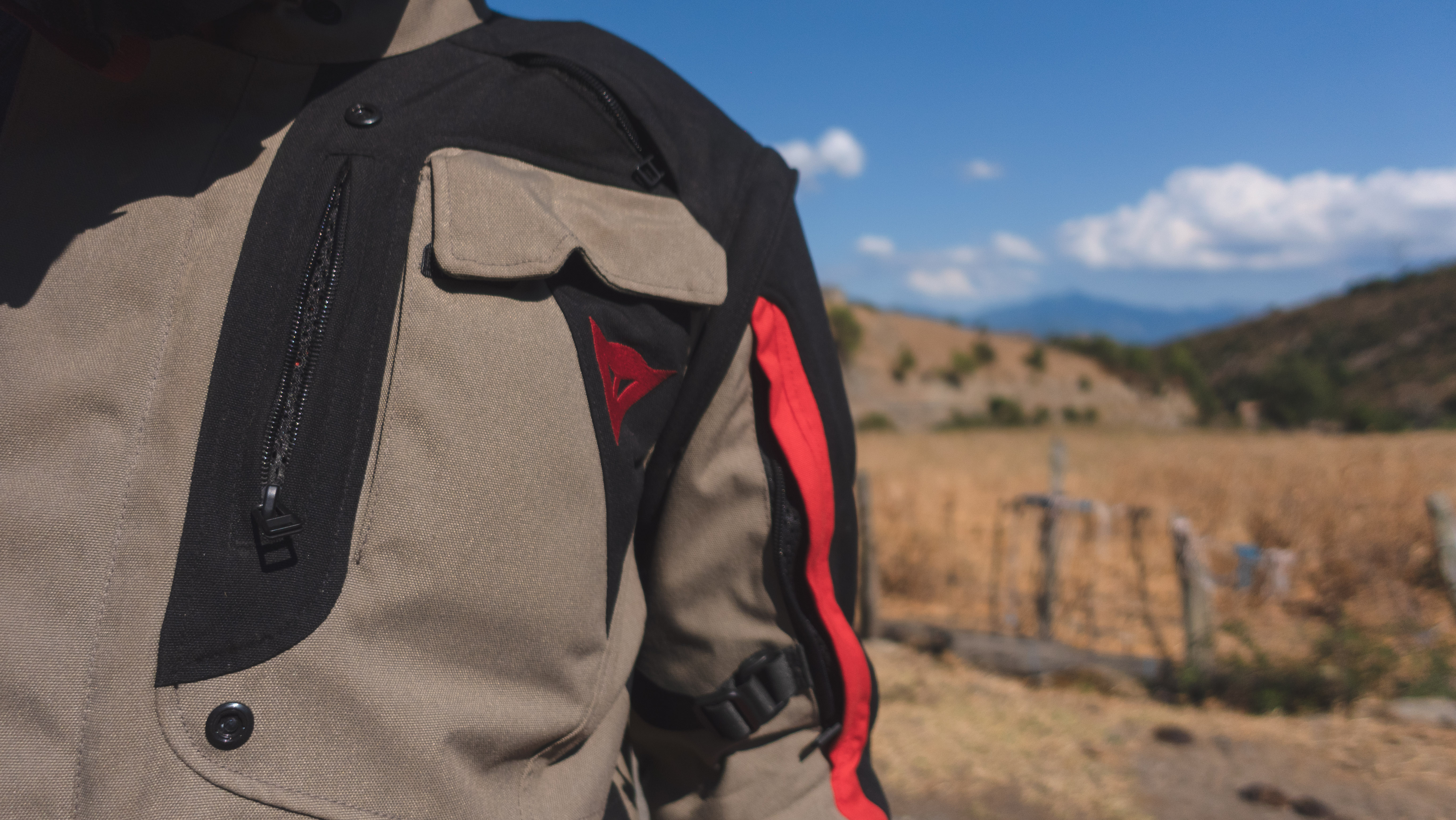 aérations de la veste Dainese Alligator Tex