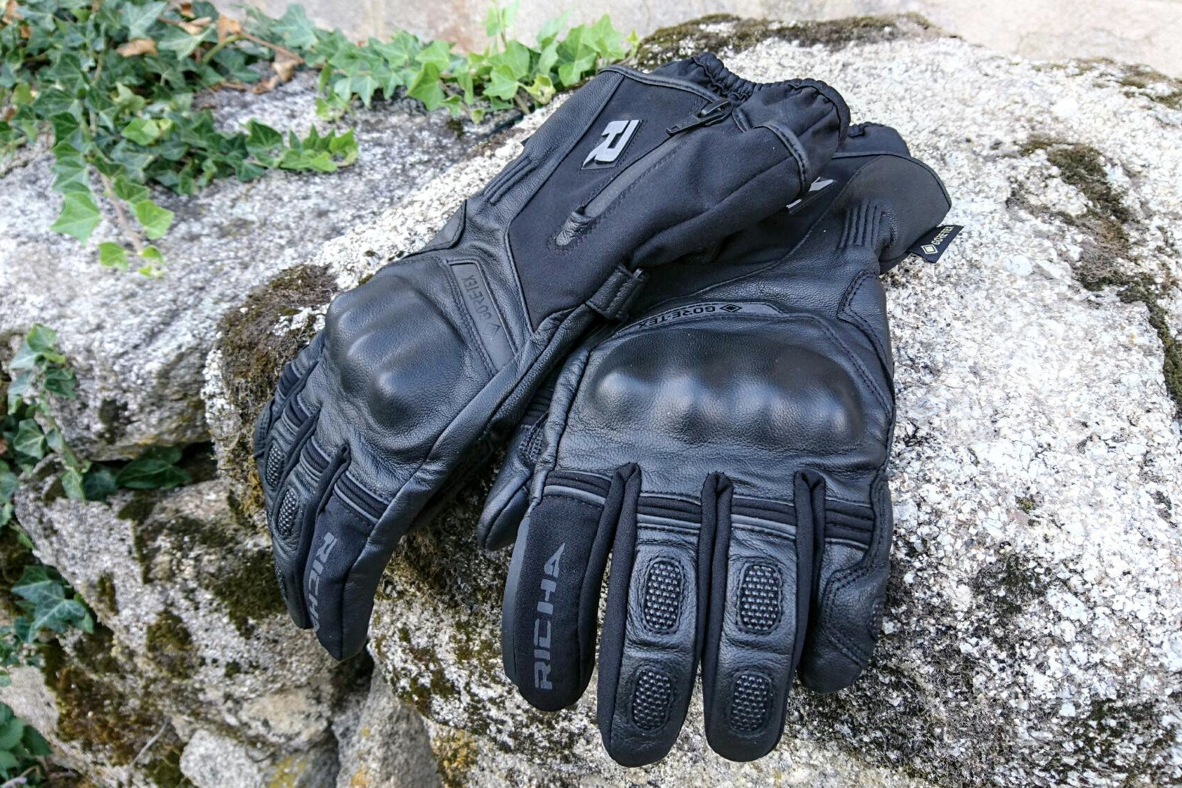 Gants moto Richa Sleeve Lock Gore-Tex, l'étanchéité dans les gènes