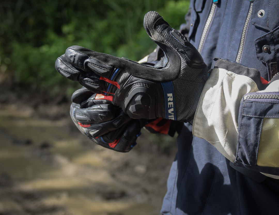 les gants Rev'it Sand 4 H2O à l'essai