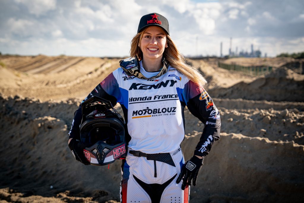 Mathilde Denis recrutée par le Team Honda Motoblouz SR