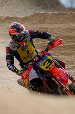 équipement pilote cross courses sur sables type enduropale