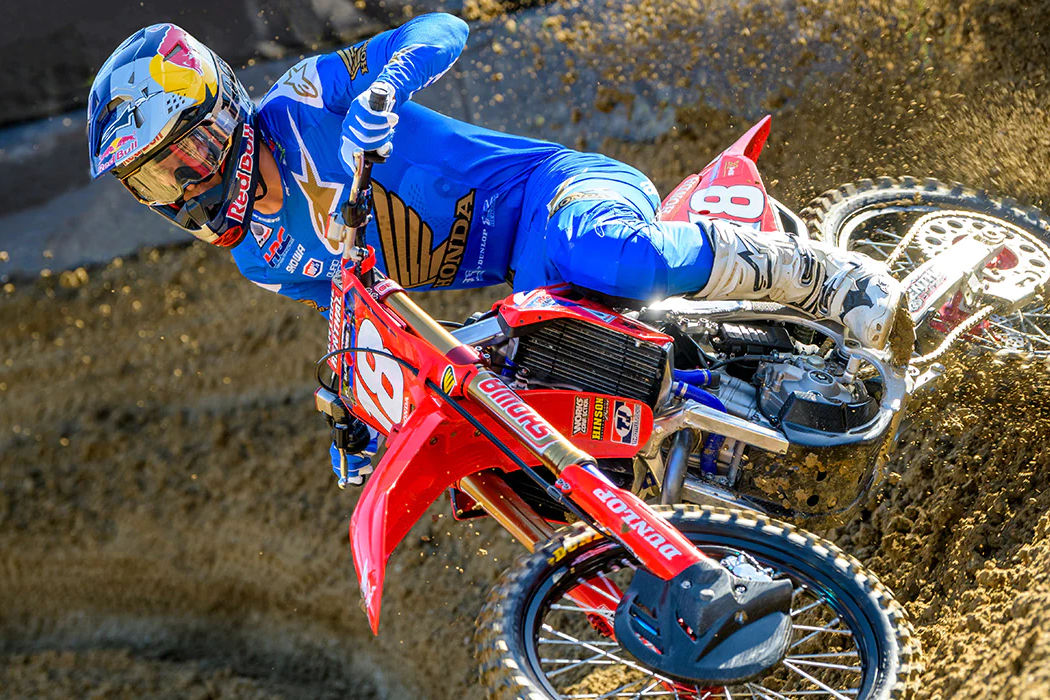 QUELS PROTEGES MAINS MOTO CHOISIR POUR LE CROSS OU L'ENDURO ?