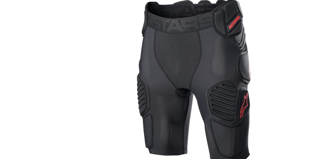 Pantalones cortos de protección con refuerzos en las caderas y parte superior de los muslos