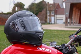 Choisir sa visière de casque moto : LE guide pratique - Liberty Rider