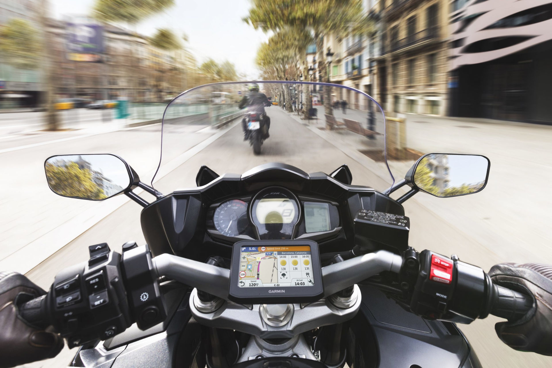 GPS moto : pourquoi acheter un GPS pour moto ? - Accessoires moto - Motards