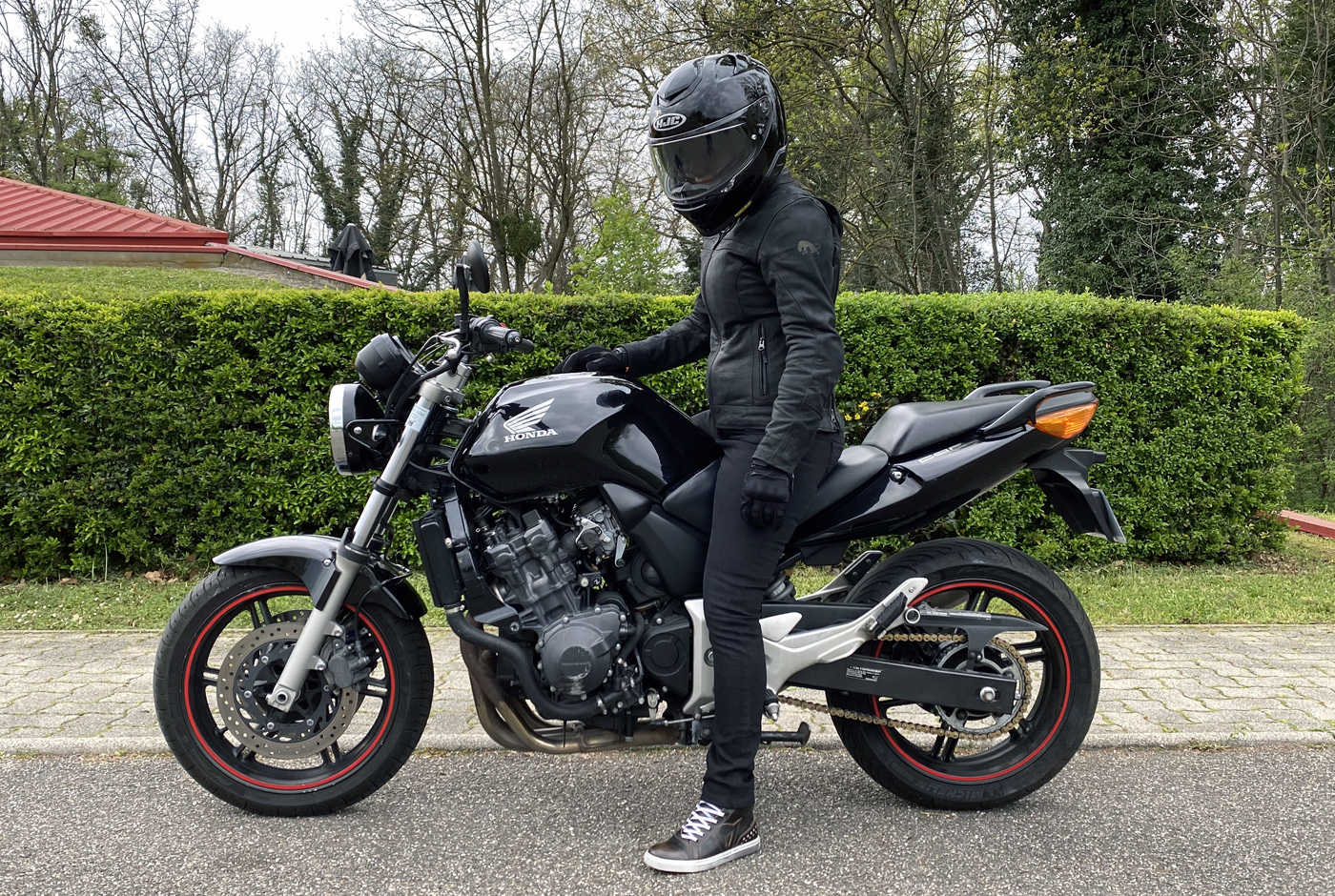 El casco de moto mas silencioso de 2024