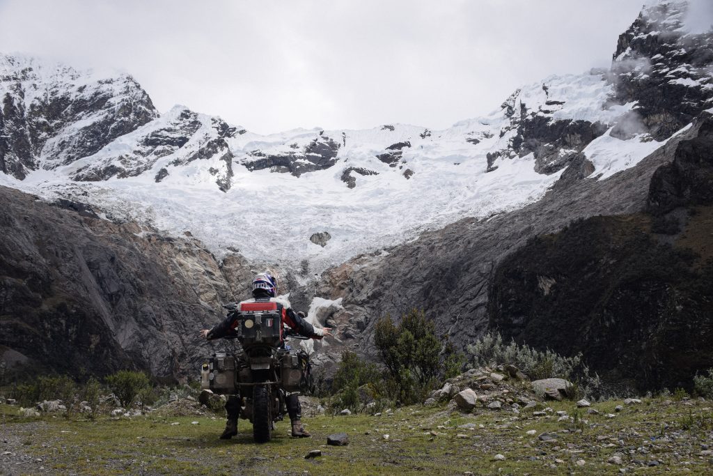 aller jusqu'au glacier à moto avec le bon équipement 