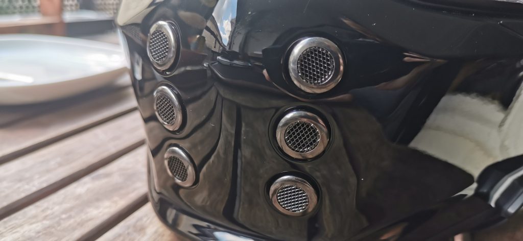 HJC V10 – grille aération avant