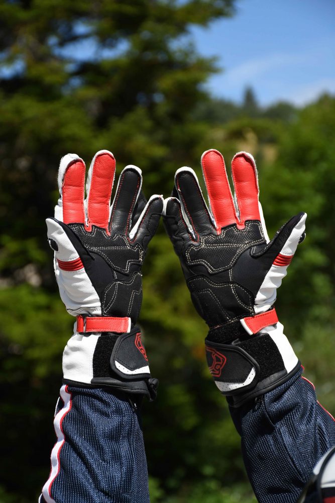 Esthétique et protection avec les gants BERING Steel R