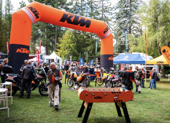 Le stand de KTM