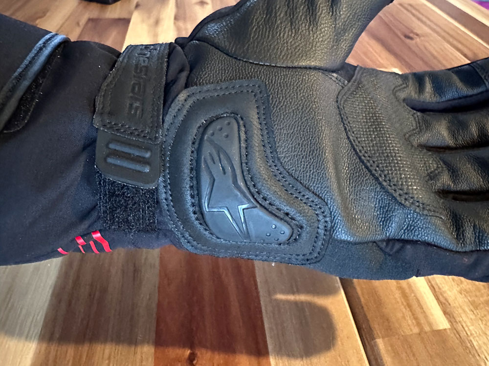 Renfort au niveau de la paume sur les gants chauffants Alpinestars HT-5 heat tech DRYSTAR