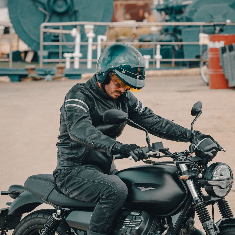 Piloto de custom con un jet
