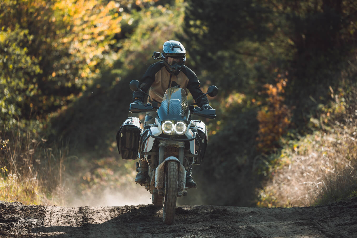 Trail Ducati DesertX équipé de bagagerie moto SW-Motech