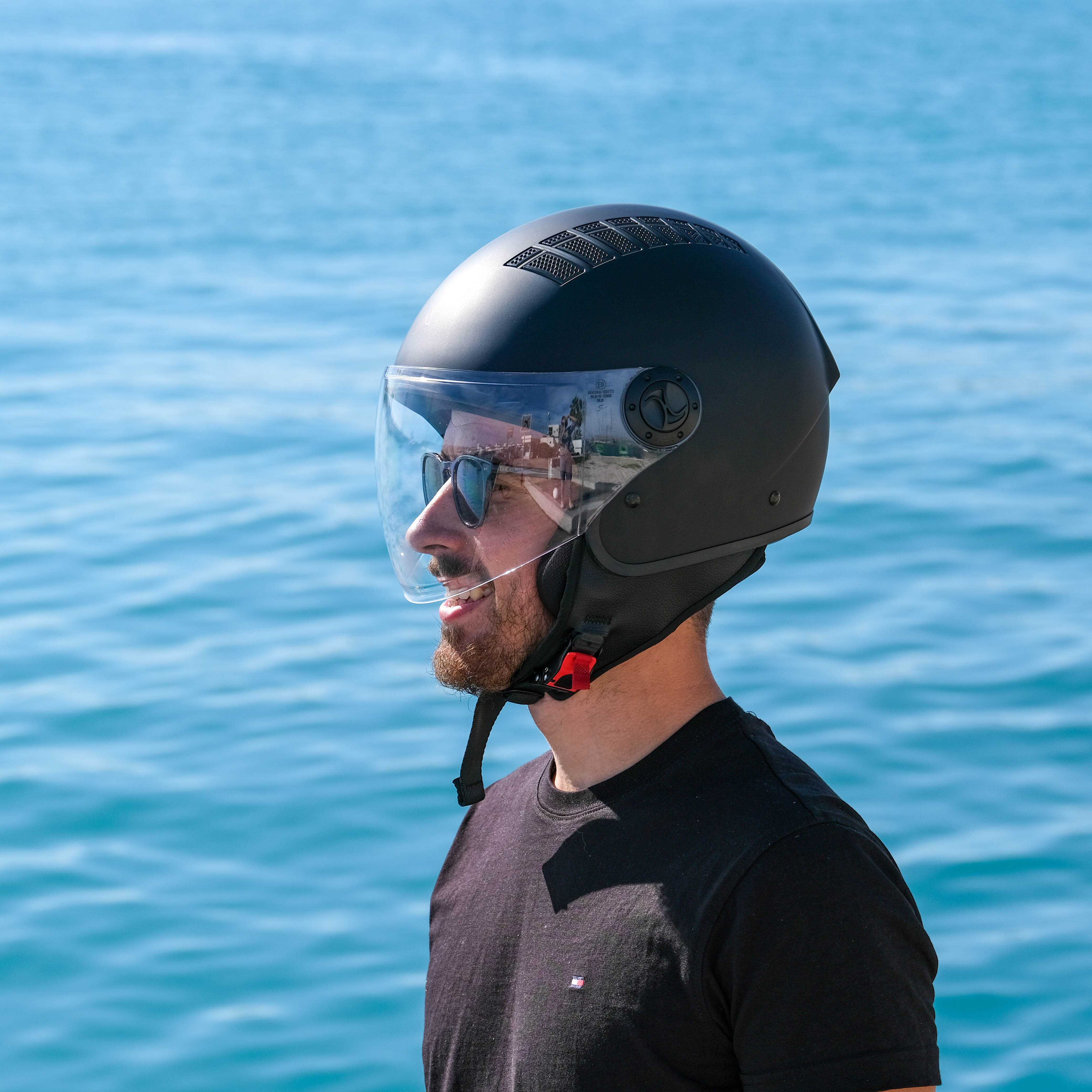 fermeture de l'écran sur le casque Dexter NEMESIS