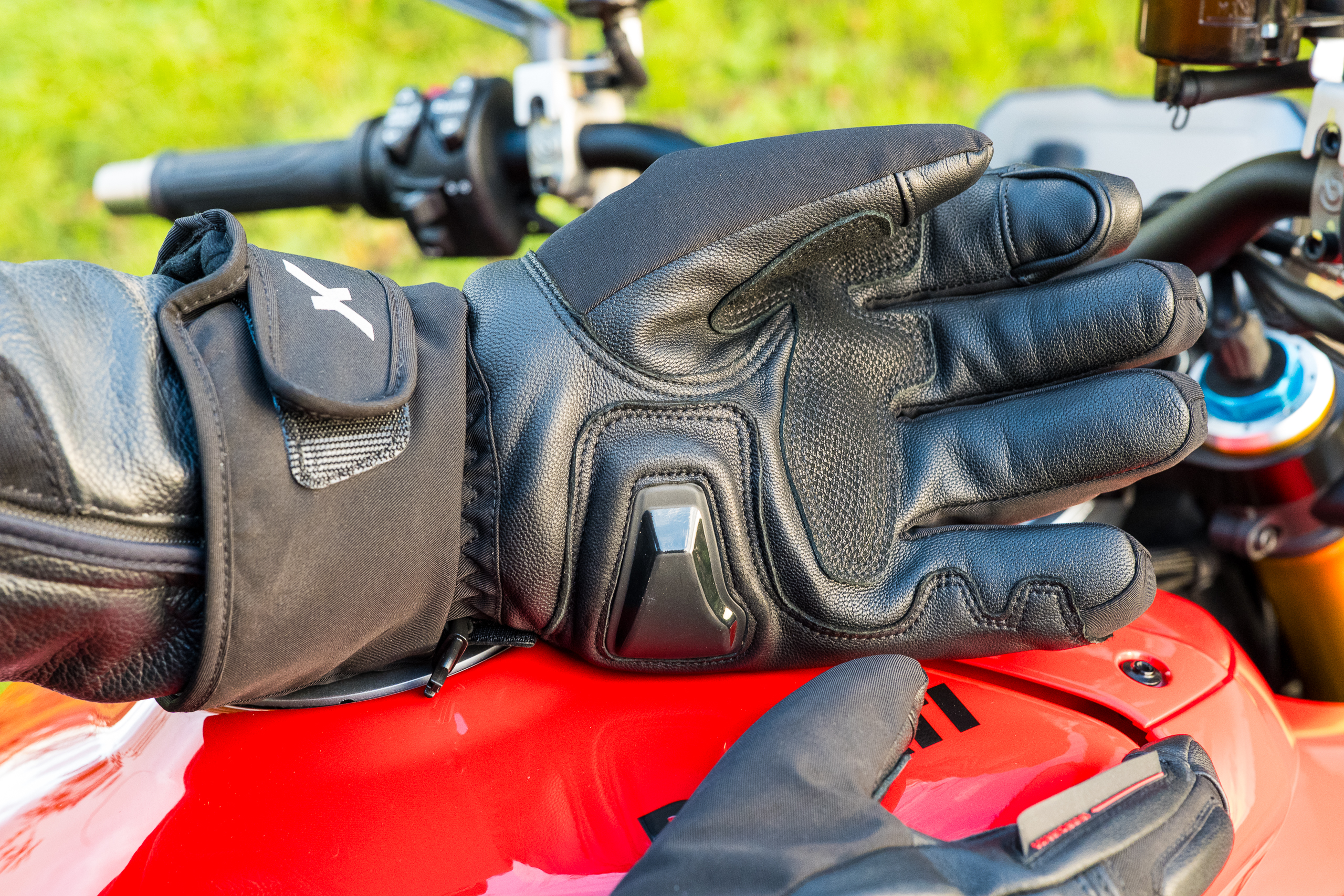 longueur de manchette sur les gants chauffants DXR Blaze 