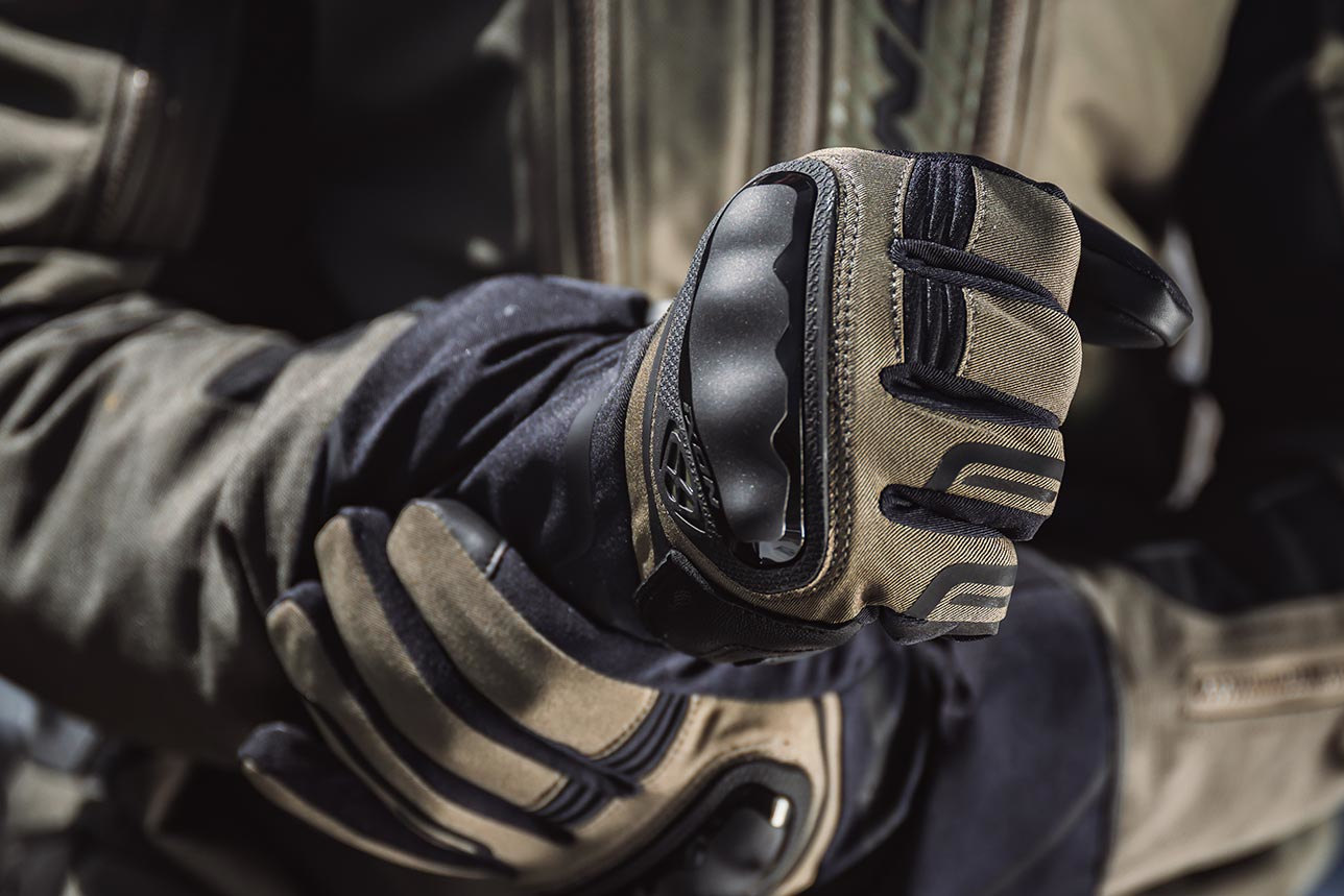 Gants moto mi-saison avec coque de renfort