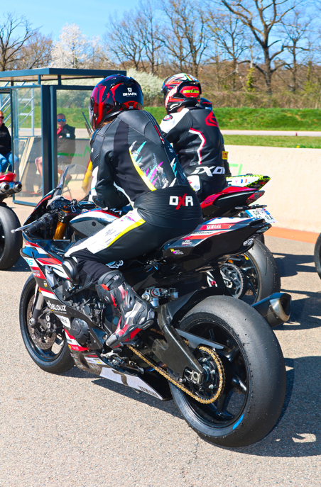 essai de la combinaison DXR sur piste 