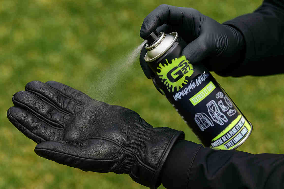 Laver ses gants moto permet d'augmenter leur durée de vie