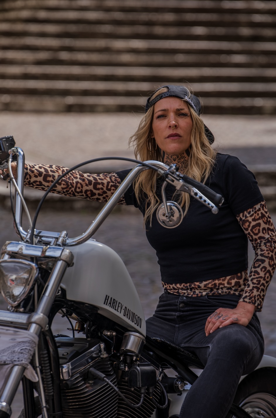 portrait de Lucille, motarde et tatoueuse