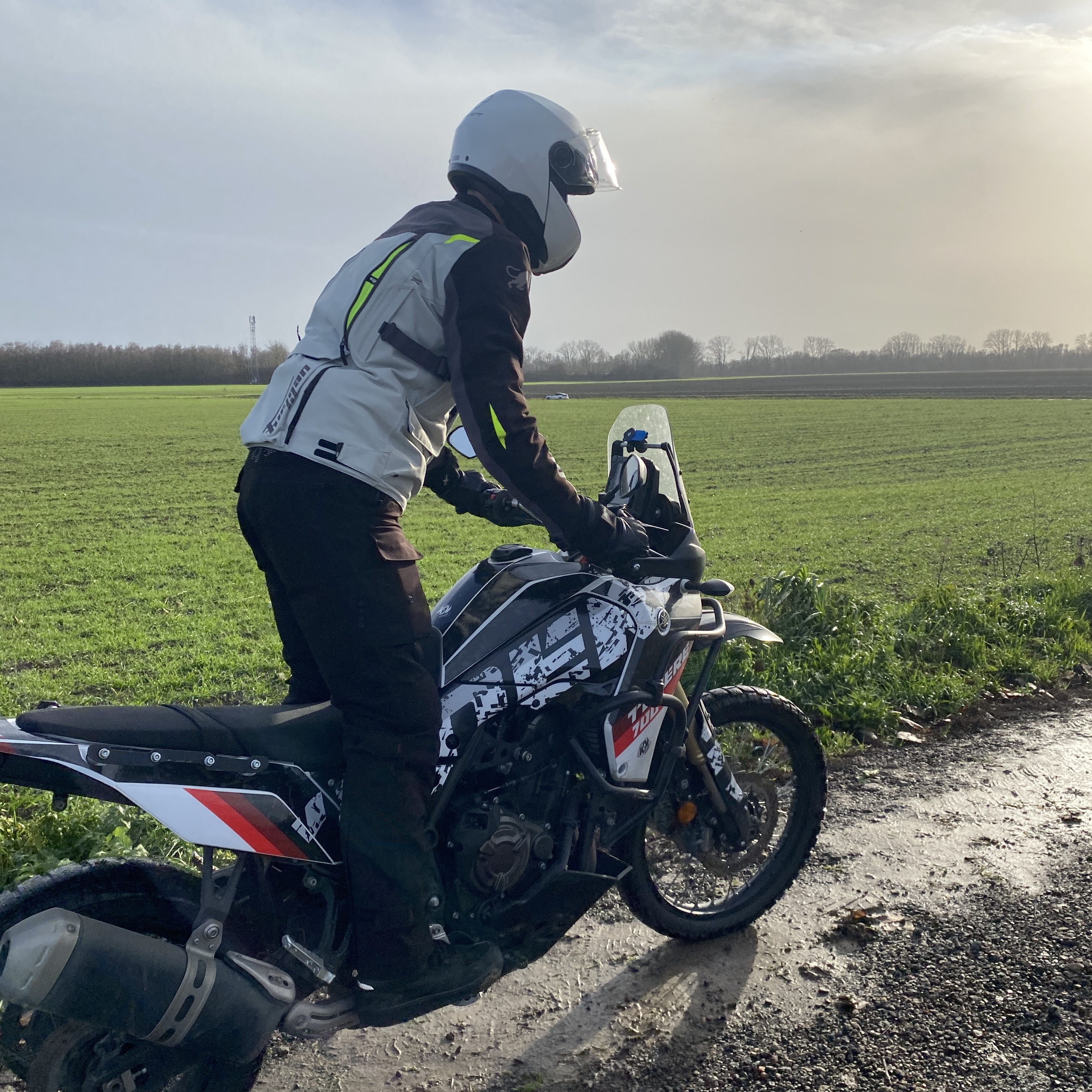 Vue sur le pantalon en position debout