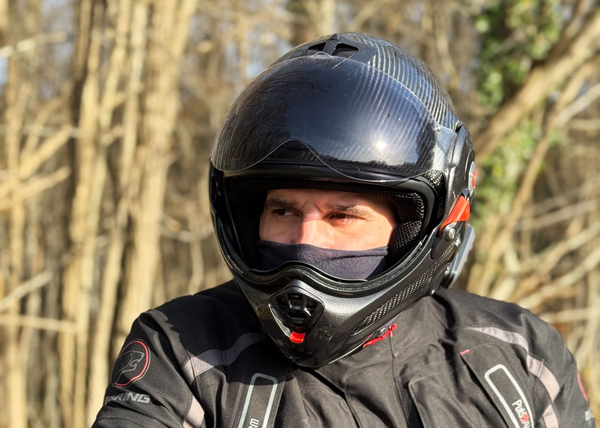 J&rsquo;ai testé le casque Roof Desmo 3 Carbon