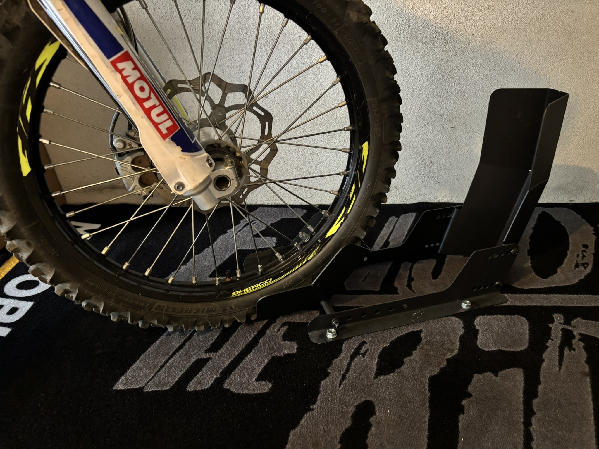 Bloque-roue universel Motoblouz - Une utilisation simple et sécurisante