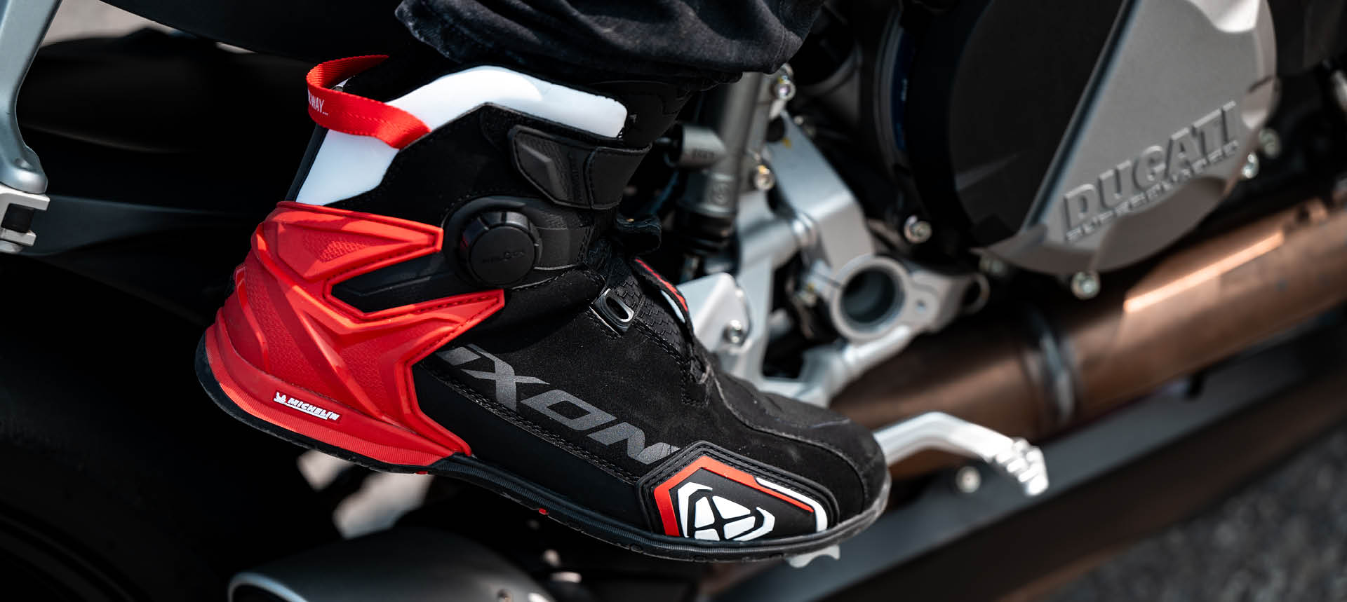 La chaussure moto équipement de protetcion