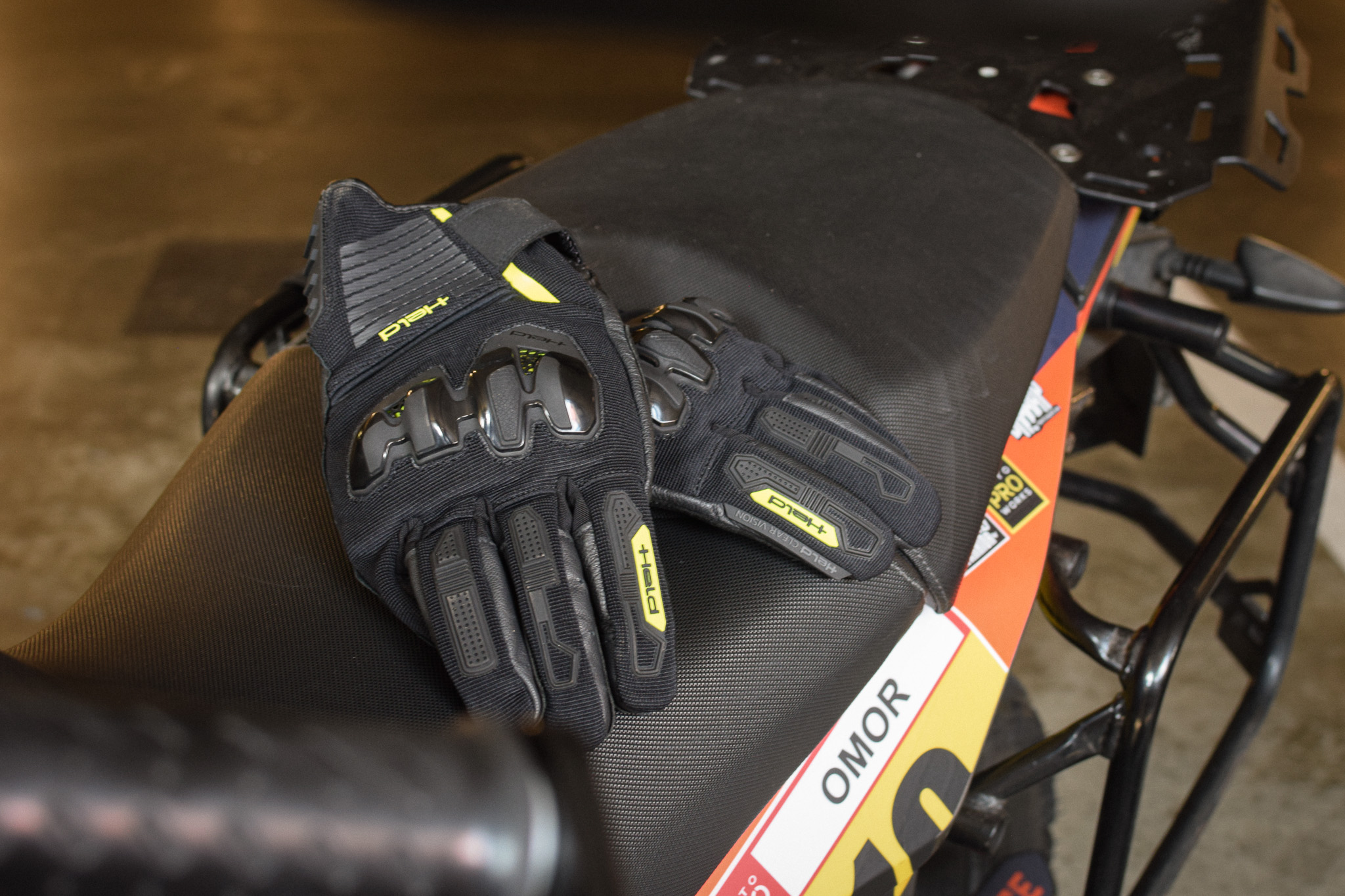 Essai complet des gants Held Sambia 2 par Max de One Month One Ride