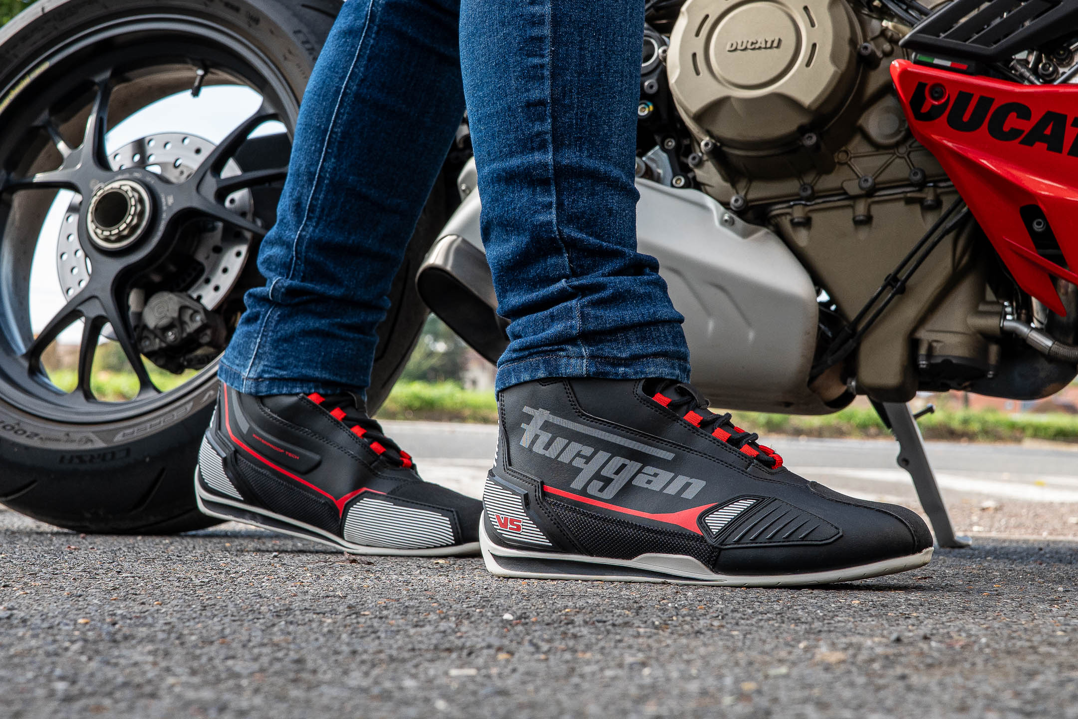 Essai des baskets Furygan V5 D3O wp